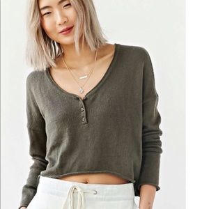 URBAN OUTFITTERS Mouchette Army Green Henley knitted cropped sweater. V neck